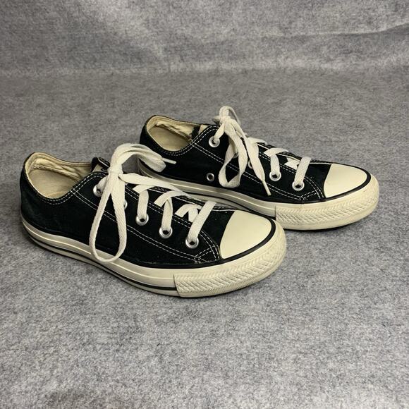 Converse Chuck Taylor All Star Black Low Top Shoes, Women’s Size 6 - Picture 3 of 8